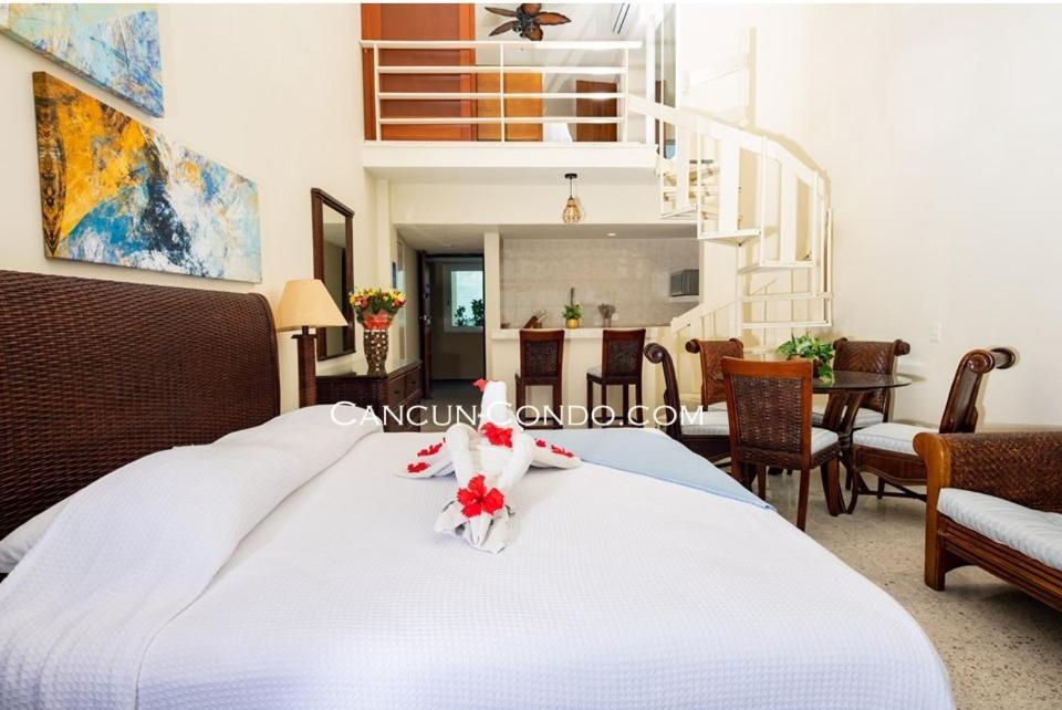 2 Story Oceanfront Penthouses On Cancun Beach! Dış mekan fotoğraf