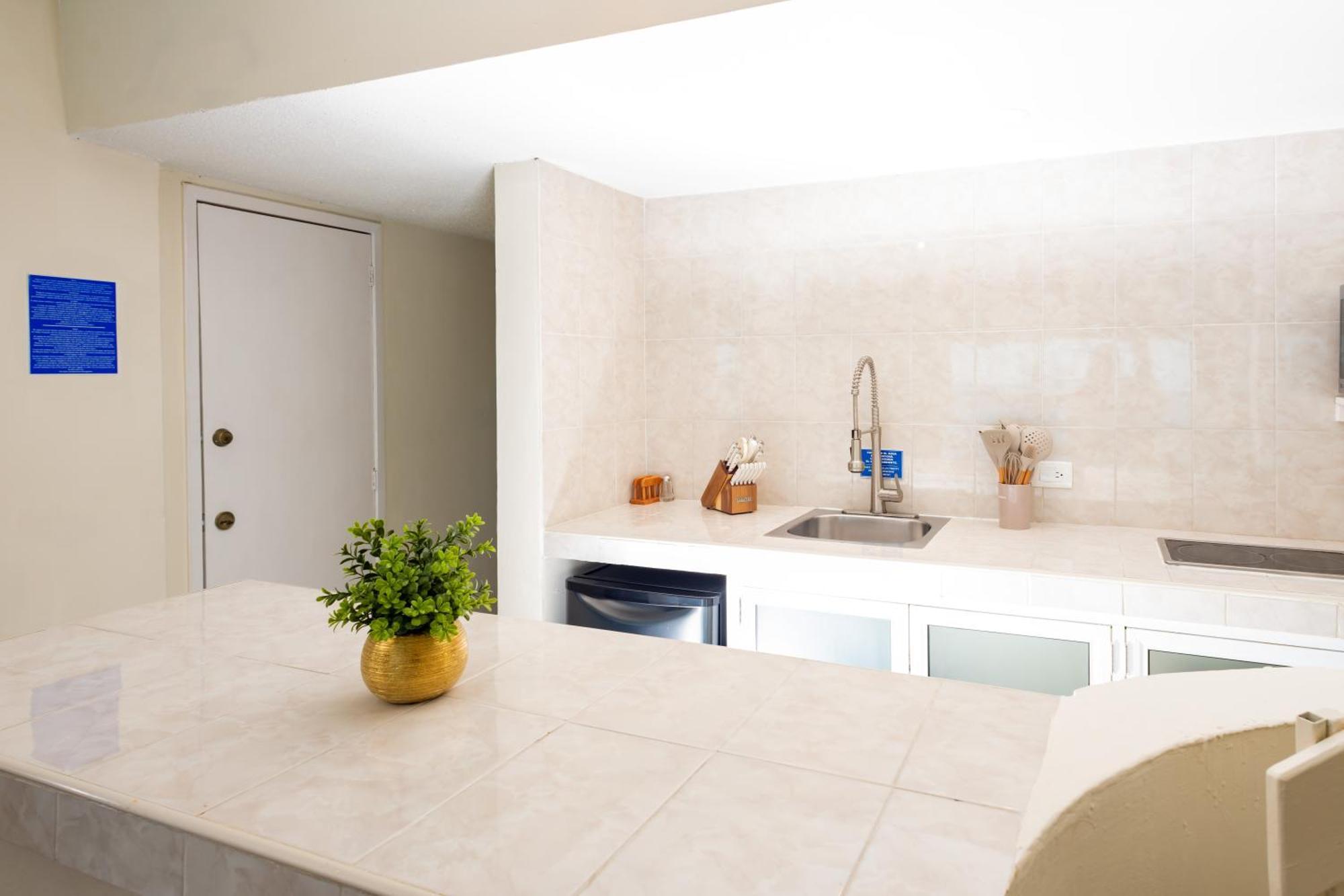 2 Story Oceanfront Penthouses On Cancun Beach! Dış mekan fotoğraf