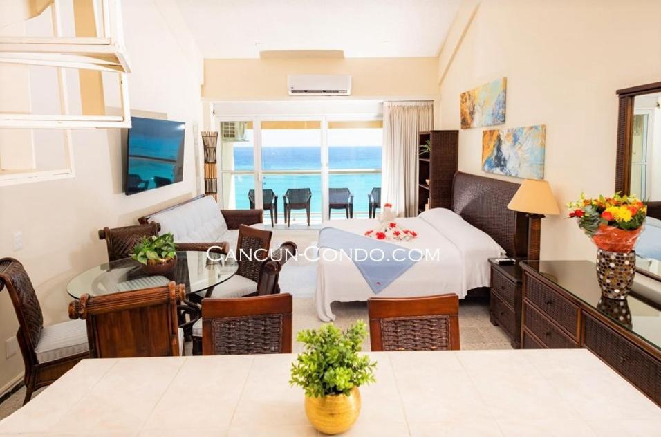 2 Story Oceanfront Penthouses On Cancun Beach! Dış mekan fotoğraf