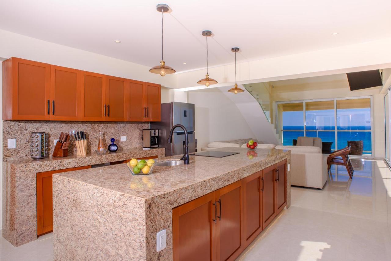 2 Story Oceanfront Penthouses On Cancun Beach! Dış mekan fotoğraf
